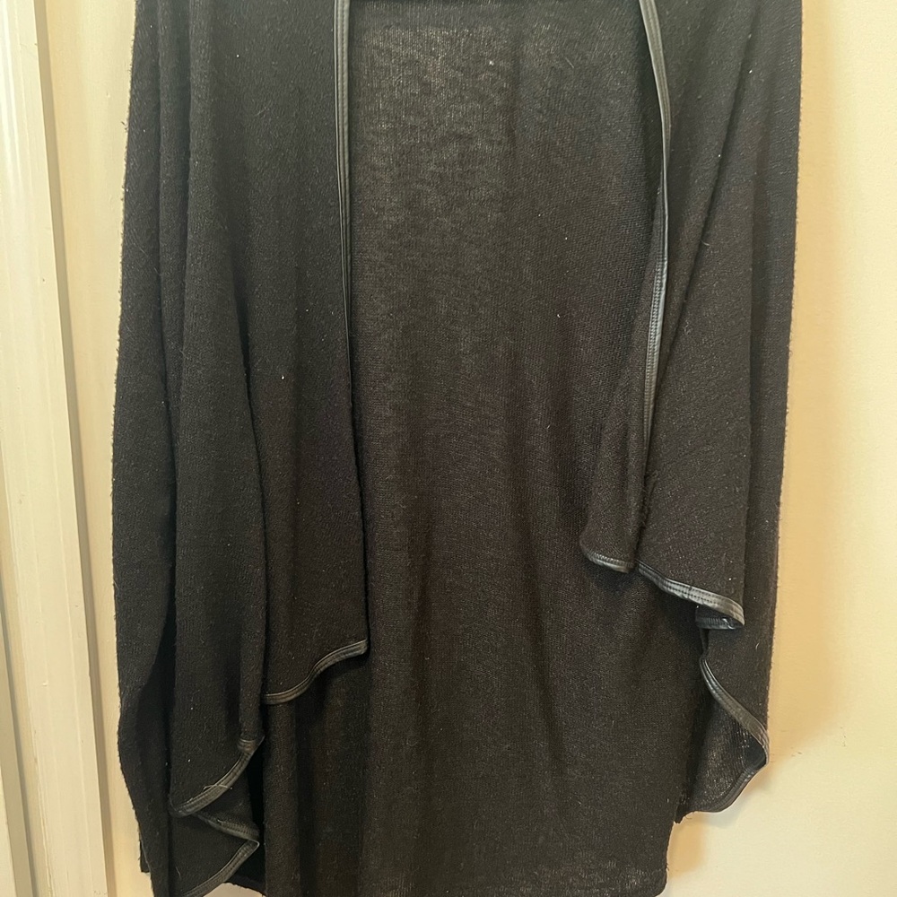 ING black shawl